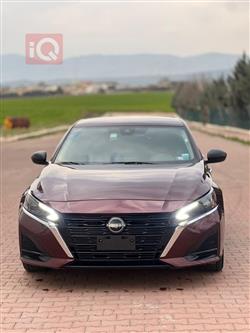 نيسان ألتيما